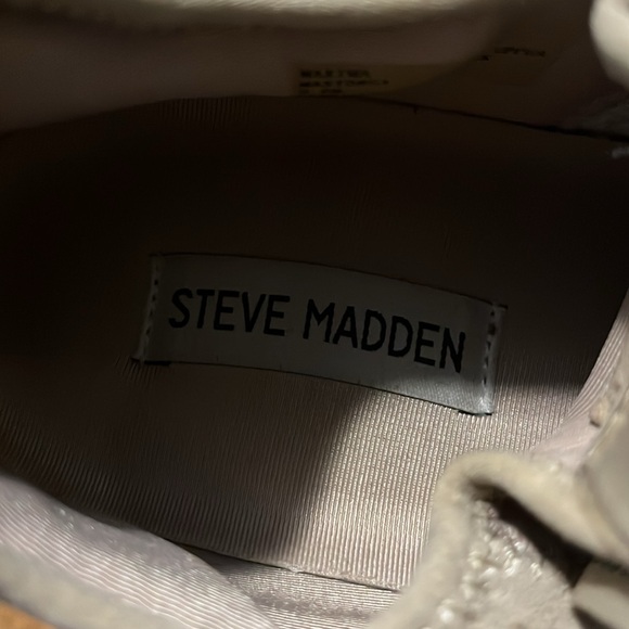 Steve Madden sparkling sneaker - Picture 3 of 4